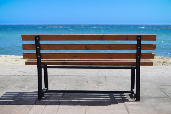 Bench Assembly in Valencia