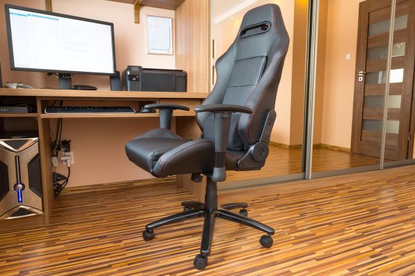 Office Chair Assembly in Valencia